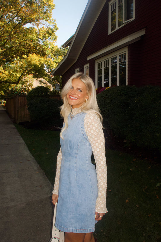 The Pippa Dress// Light Wash