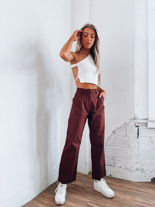 SALE :Kennan White One Shoulder Crop