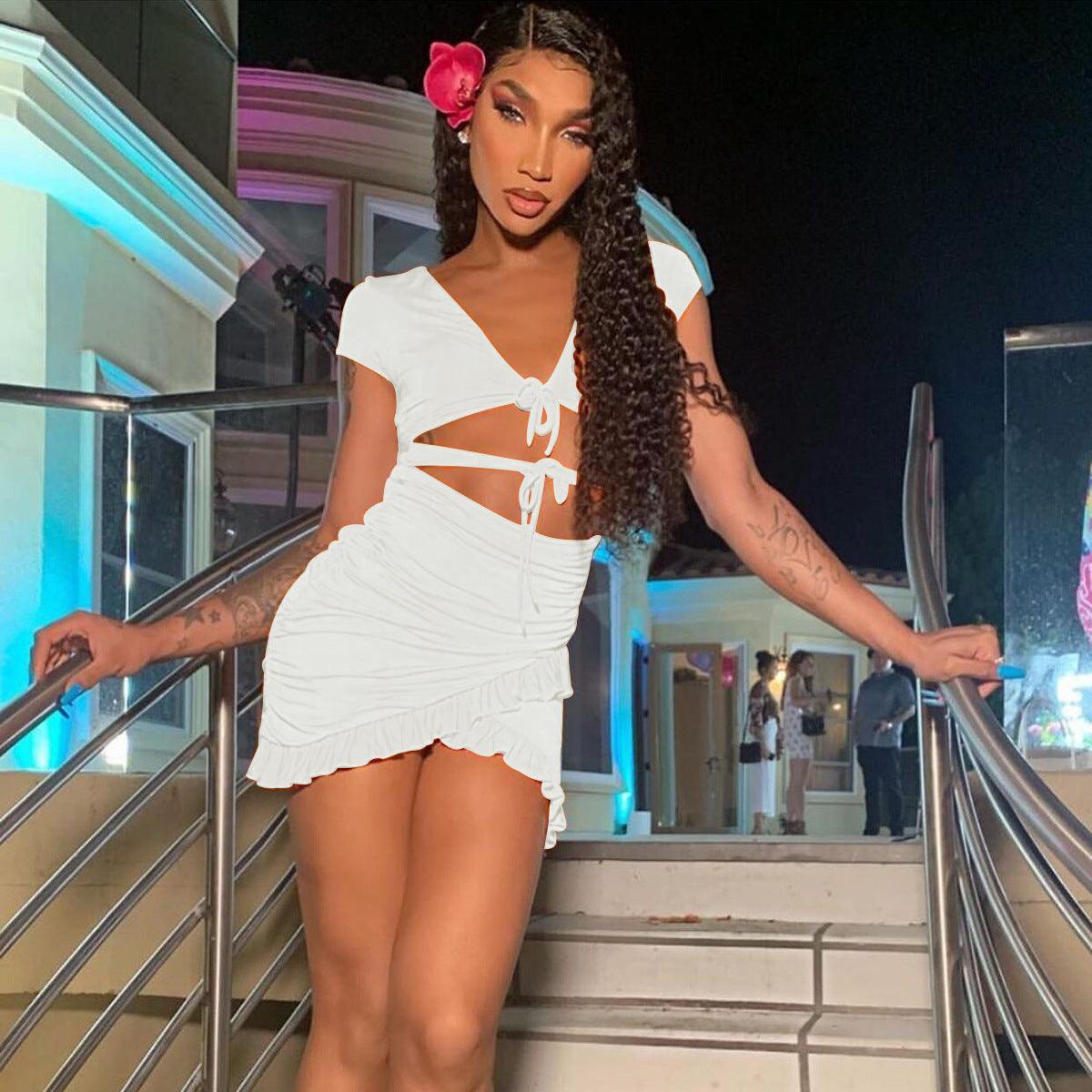 V-neck ruffled dress - Trendha