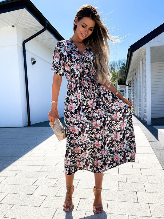 The New V-Neck Waistband Lace-Up Print Midi Dress - Trendha