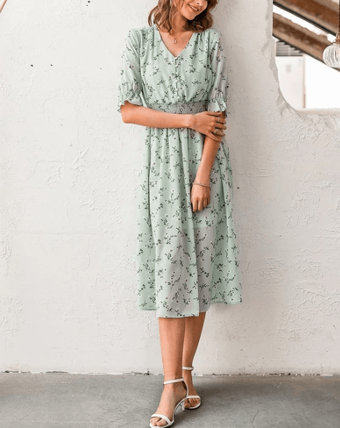 Straight skirt with waist button lining