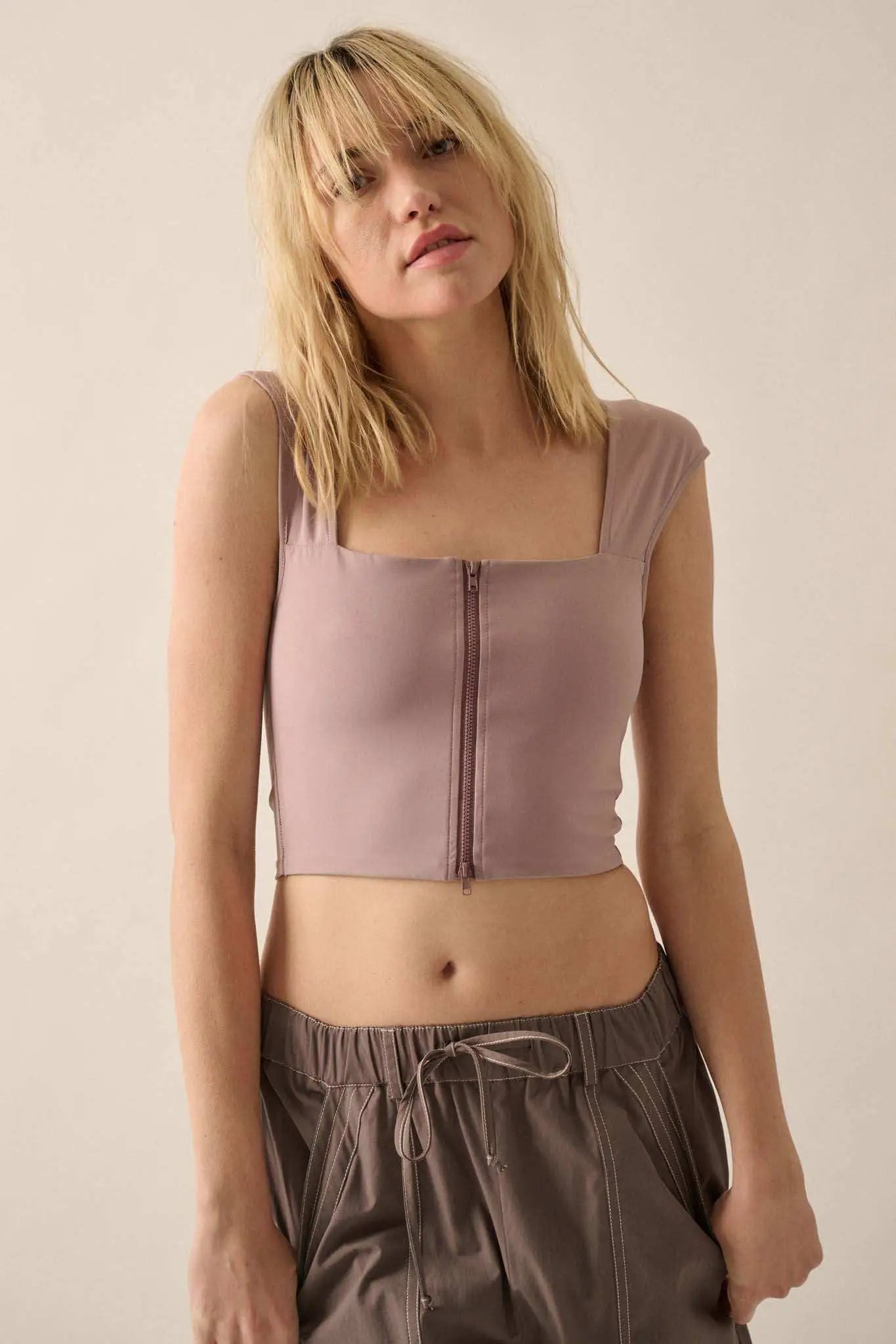 Lifted Fit Zip-Front Cropped Square-Neck Tank Top - ShopPromesa