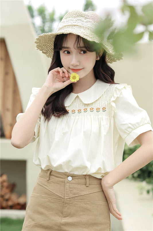 Daisy Chain Short Sleeve Blouse (Cream)