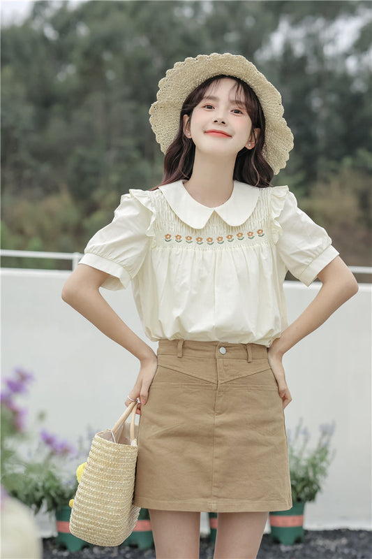 Daisy Chain Short Sleeve Blouse (Cream)