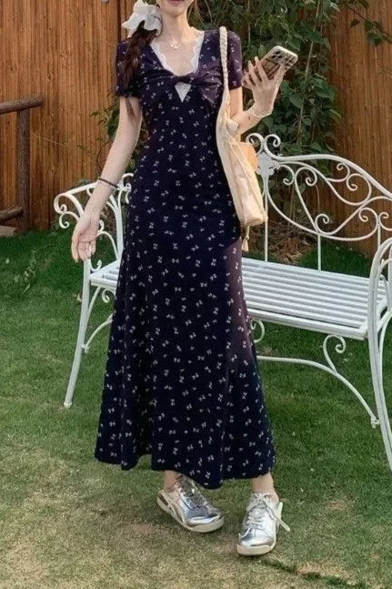 V-neck Waist-cinching Slim Floral Dress